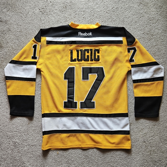 Milan Lucic Boston Bruins 2010 Winter Classic Reebok NHL Hockey Jersey size 50. - Picture 8 of 11